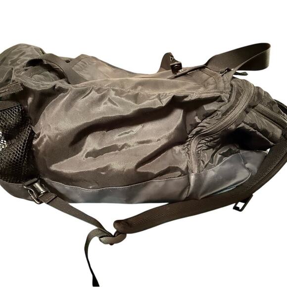 Timbuk2 Black Race Cycling Duffle Bag - Picture 7 of 14